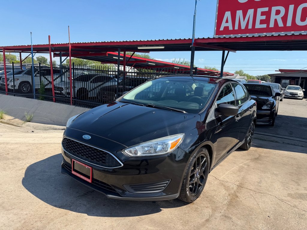 Used 2018 Ford Focus S FWD image 2