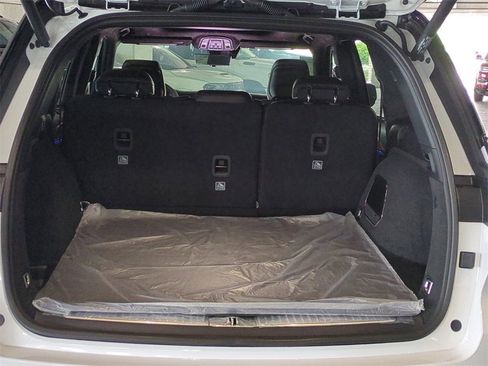 New 2025 Jeep Grand Cherokee Summit image 13