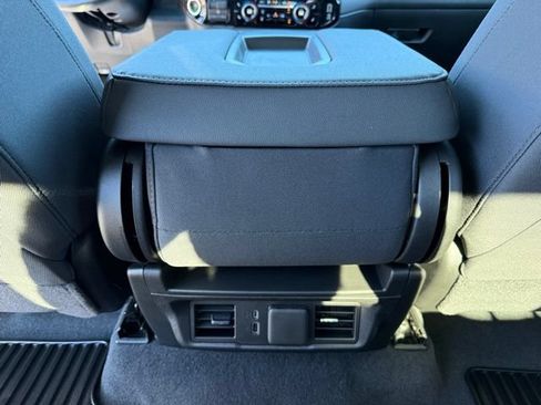 Used 2026 Chevrolet Silverado 1500 LT AWD/4WD image 30