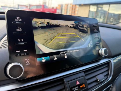 Used 2020 Honda Accord Sport image 18