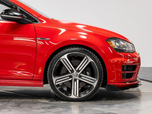 Used 2016 Volkswagen Golf R 4-Door image 17