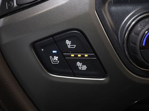 Used 2017 Chevrolet Silverado 1500 LTZ Z71 w/ LTZ Plus Package AWD/4WD image 8