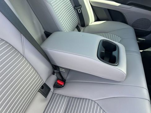 Used 2023 Toyota Camry SE image 49