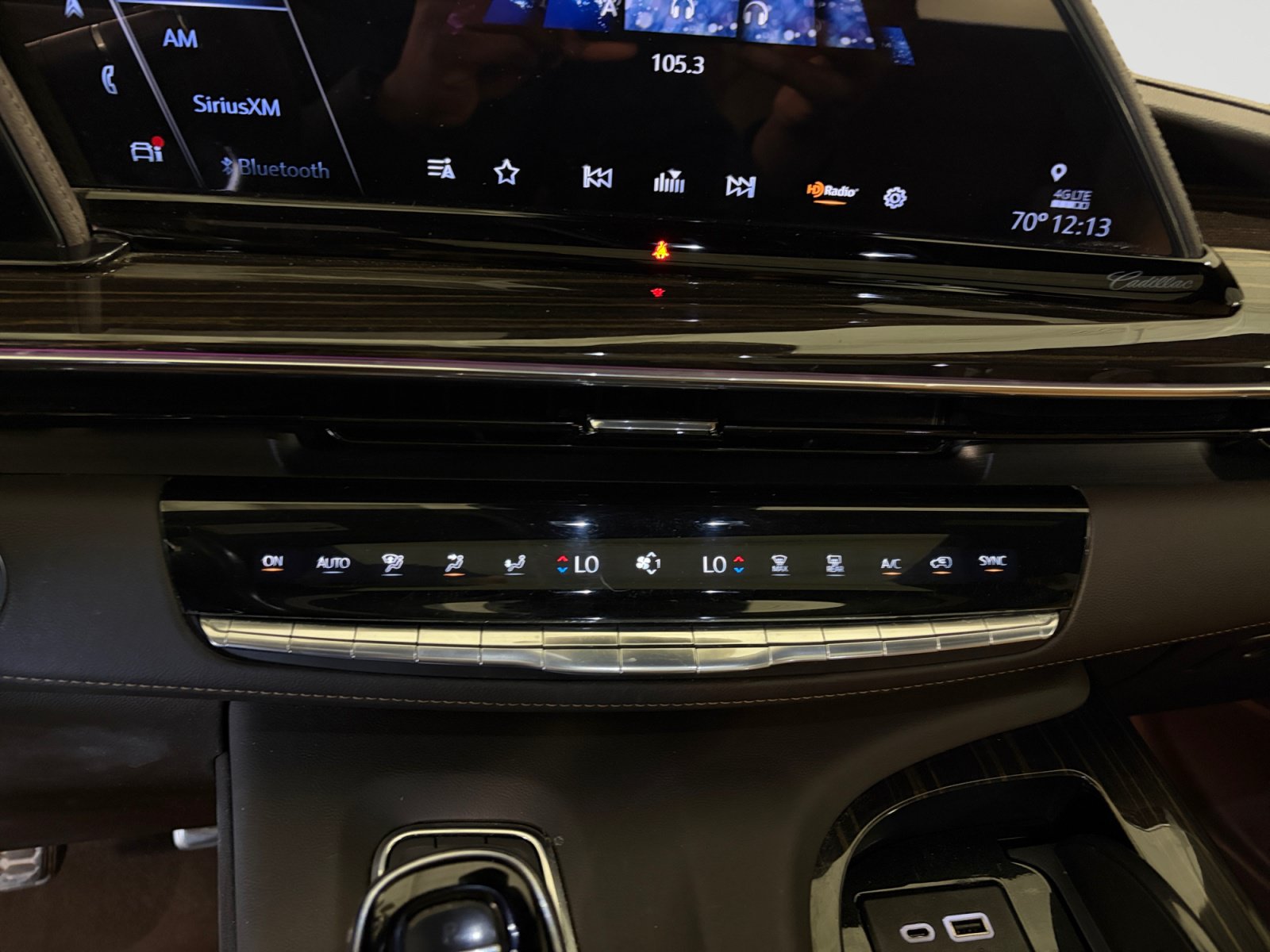 Used 2023 Cadillac Escalade ESV Sport w/ Touring Package AWD/4WD image 17