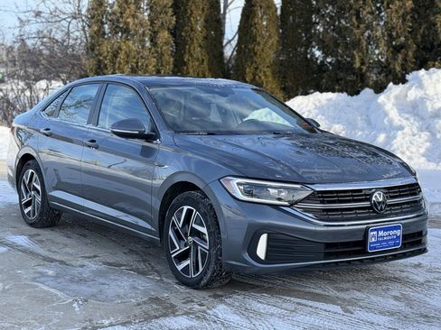 Used 2023 Volkswagen Jetta SEL image 1