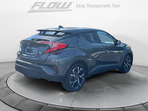 Used 2018 Toyota C-HR XLE FWD image 9