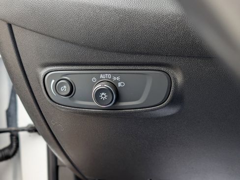 Used 2022 Chevrolet Equinox LT image 27