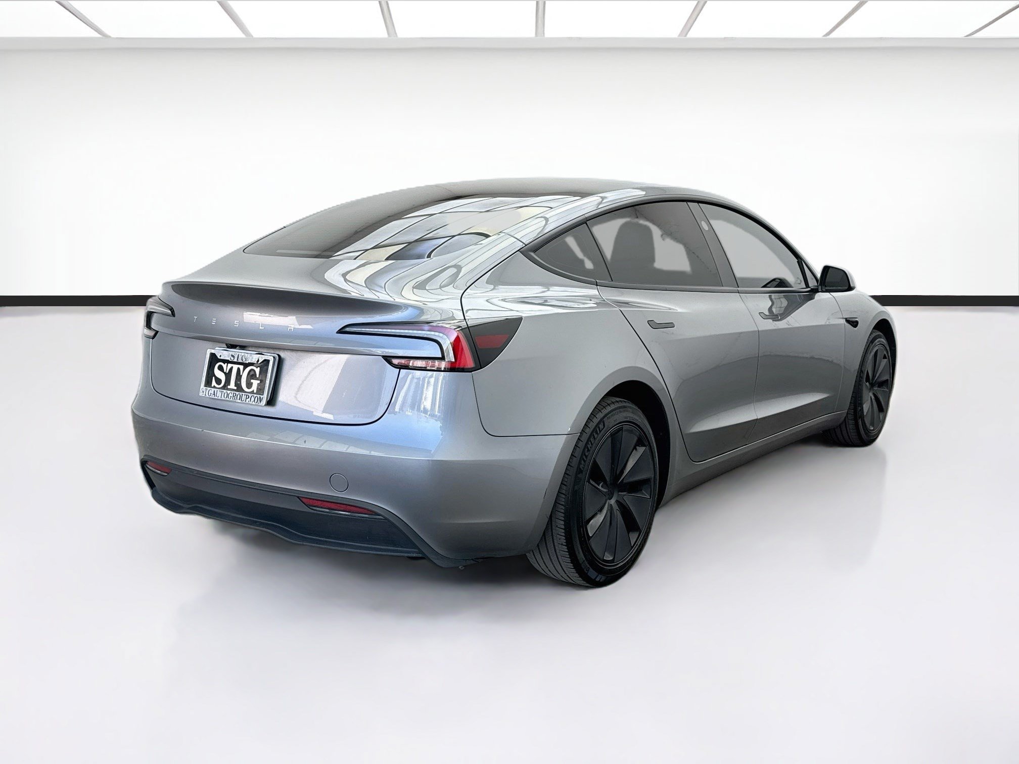 Used 2025 Tesla Model 3 RWD image 4