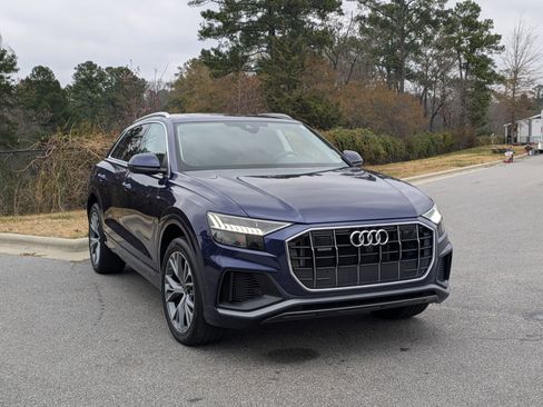 Used 2023 Audi Q8 Premium Plus image 3