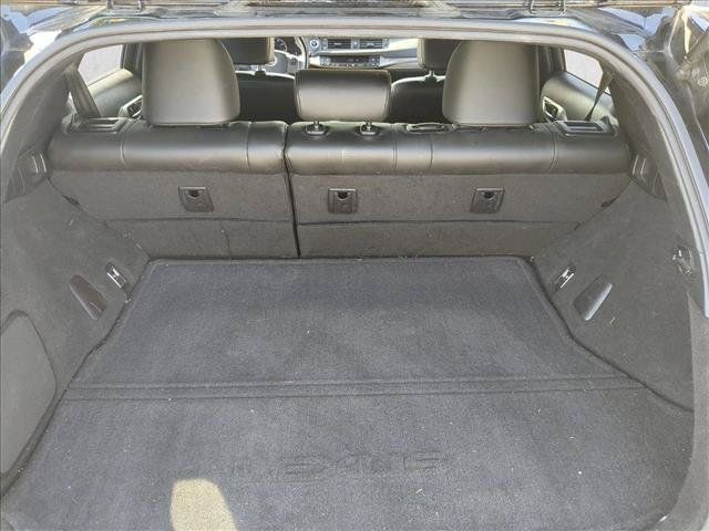 Used 2015 Lexus CT 200h w/ Navigation Package FWD image 6