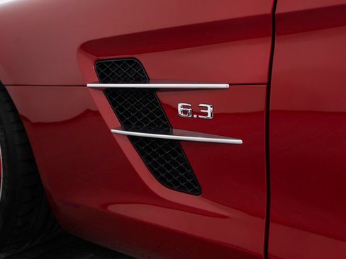 Used 2012 Mercedes-Benz SLS AMG Roadster image 12