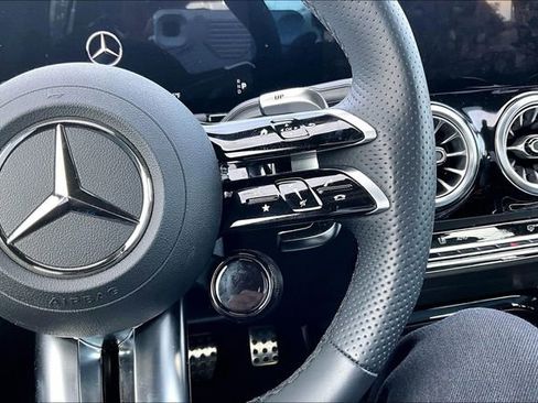 Used 2024 Mercedes-Benz GLA 35 AMG 4MATIC image 11