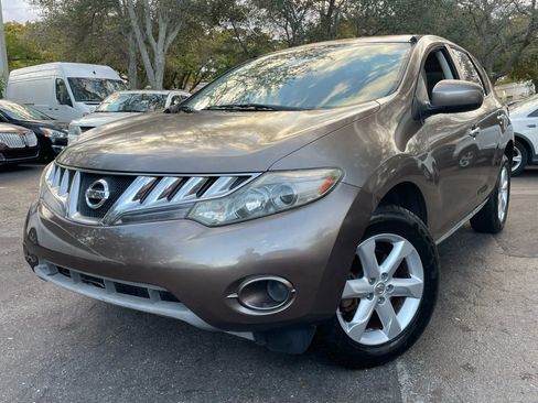Used 2010 Nissan Murano S image 2