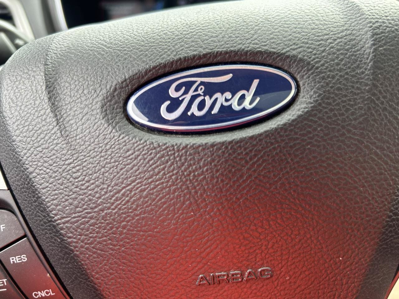 Used 2020 Ford Fusion SE FWD image 21