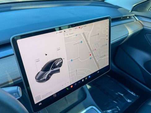 Used 2023 Tesla Model 3 Standard Range image 17