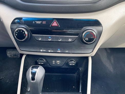 Used 2018 Hyundai Tucson SE w/ Cargo Package image 28