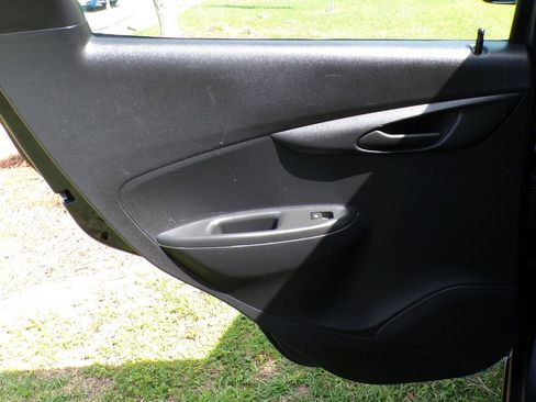 Used 2022 Chevrolet Spark LT image 34