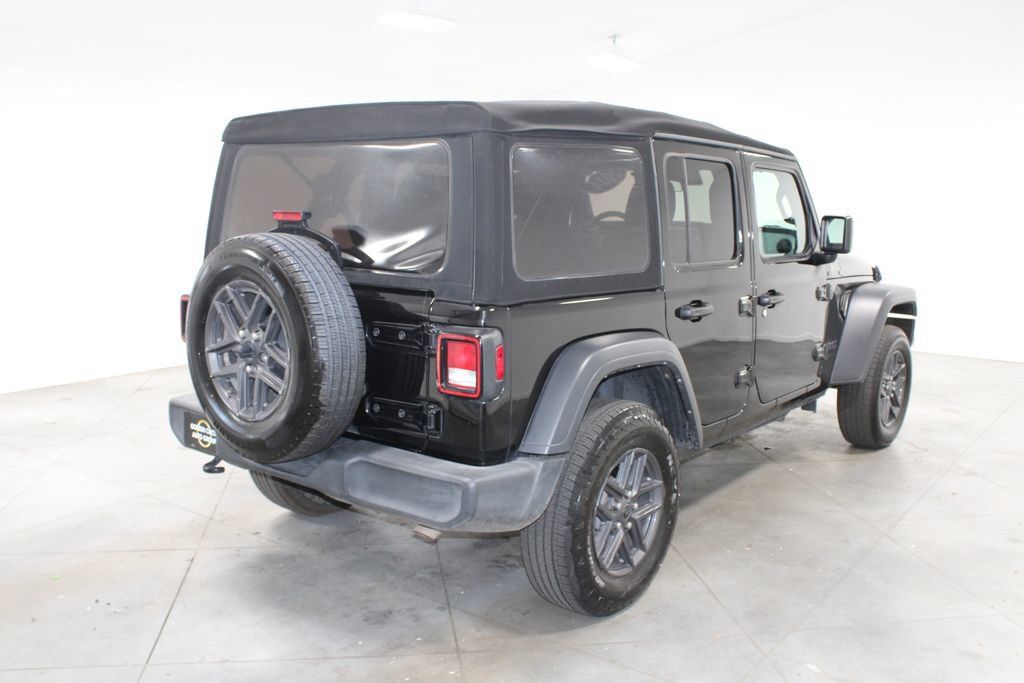 Used 2024 Jeep Wrangler Unlimited Sport AWD/4WD image 9