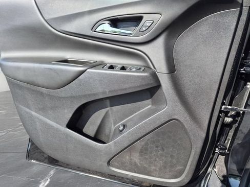 Used 2022 Chevrolet Equinox LT FWD image 14