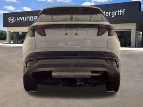 Used 2025 Hyundai Tucson SE FWD image 7