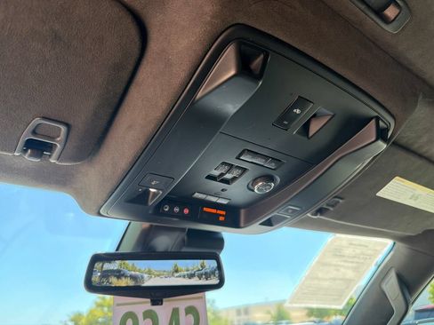 Used 2020 Cadillac Escalade Platinum AWD/4WD image 26