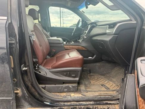 Used 2019 Chevrolet Suburban Premier w/ Premier Plus Edition AWD/4WD image 12