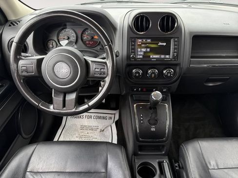 Used 2017 Jeep Patriot High Altitude AWD/4WD image 10