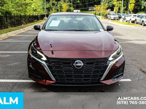 Used 2025 Nissan Altima 2.5 SV FWD image 9