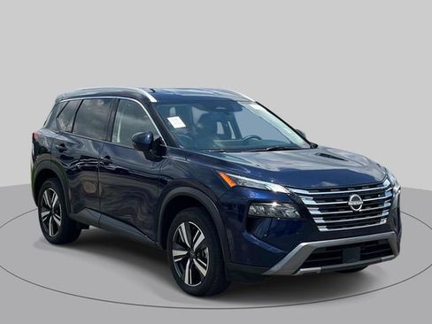Used 2025 Nissan Rogue SL FWD image 1