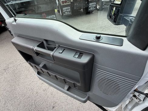 Used 2015 Ford F350 XL w/ Power Equipment Group image 37