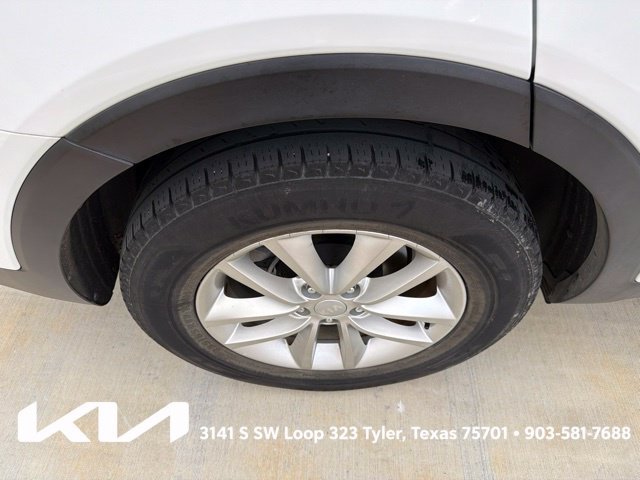 Used 2017 Kia Sorento FWD image 11