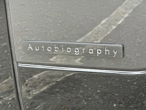 Used 2024 Land Rover Range Rover Autobiography AWD/4WD image 24