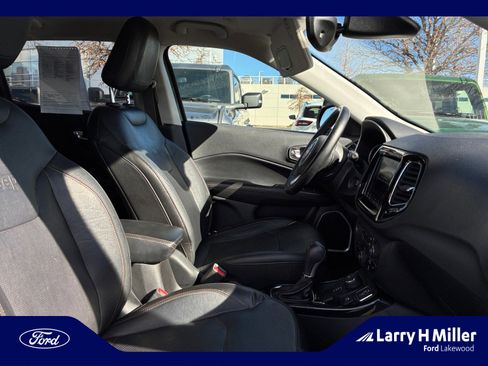 Used 2018 Jeep Compass Limited w/ Navigation Group image 19