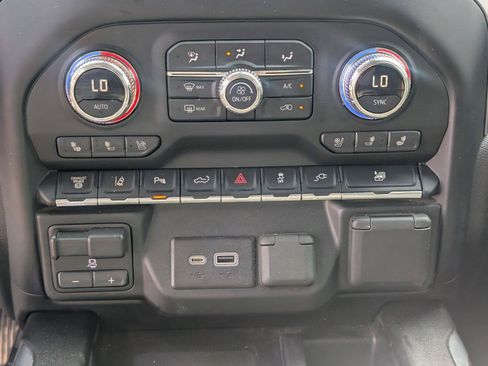 Used 2020 GMC Sierra 3500 Denali w/ Denali Ultimate Package AWD/4WD image 25