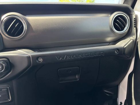 Used 2023 Jeep Wrangler Unlimited Rubicon 4xe image 25