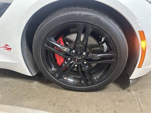Used 2016 Chevrolet Corvette Stingray Convertible RWD image 10