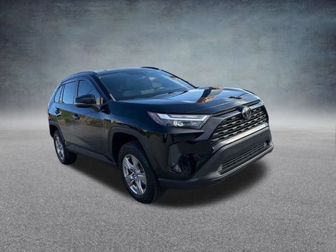 Used 2022 Toyota RAV4 XLE w/ Convenience Package image 47