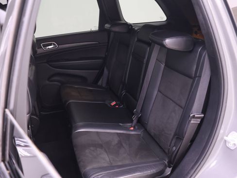 Used 2019 Jeep Grand Cherokee Altitude image 10