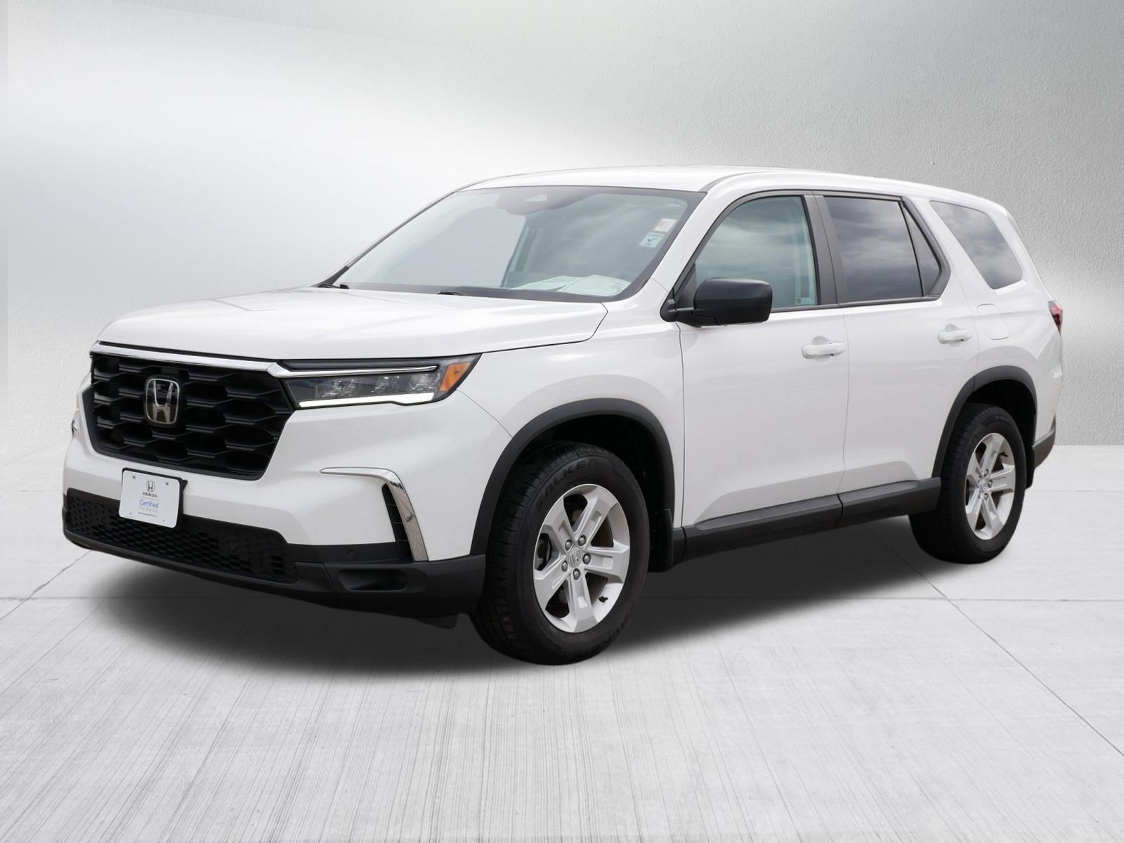 Certified 2023 Honda Pilot LX image 3