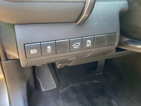 Used 2021 Toyota Camry SE FWD image 15