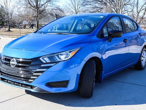 Used 2024 Nissan Versa S w/ Trunk Package image 3