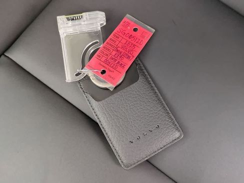 Certified 2025 Volvo EX90 Ultra image 36