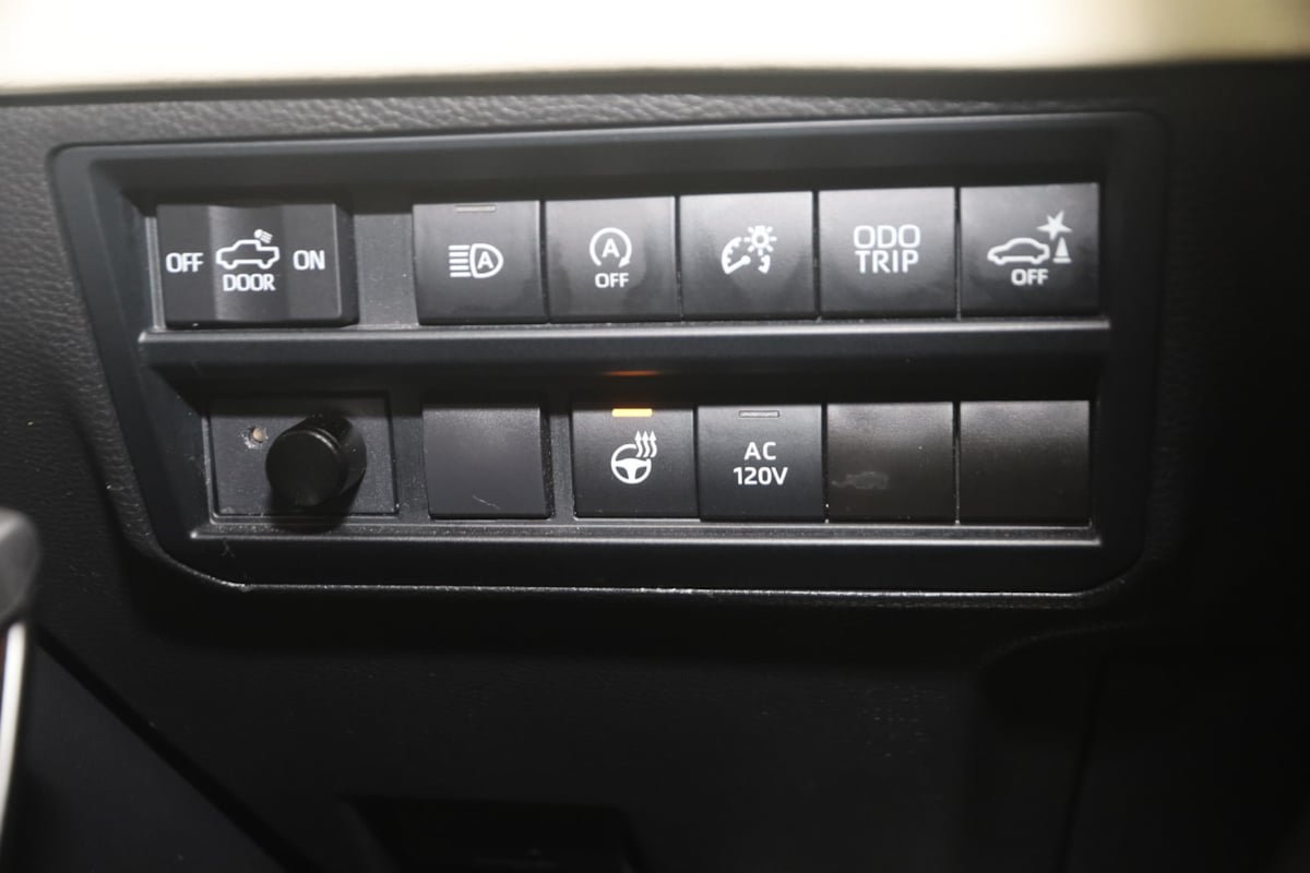 Used 2022 Toyota Tundra 1794 Edition AWD/4WD image 9