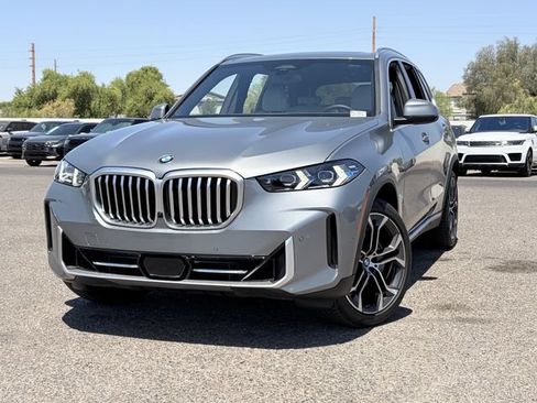 Used 2024 BMW X5 sDrive40i w/ Premium Package RWD image 3