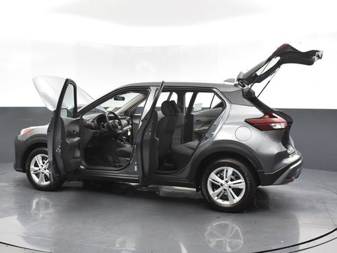 New 2025 Nissan Kicks Play S image 33