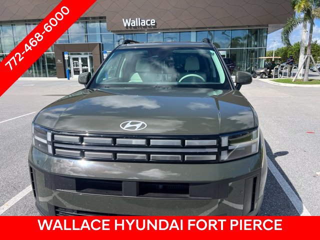 Used 2025 Hyundai Santa Fe SEL FWD image 2
