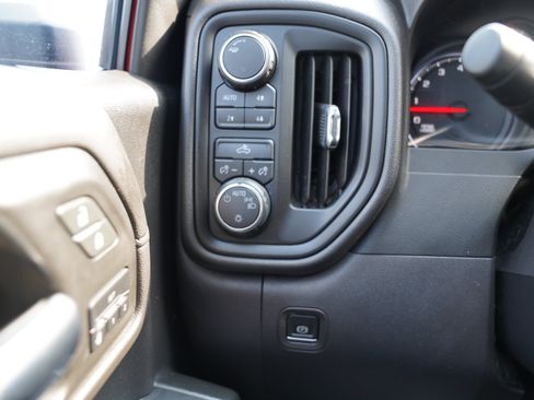 Used 2019 Chevrolet Silverado 1500 Custom Trail Boss AWD/4WD image 24