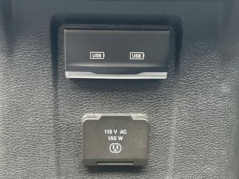 Used 2025 Jeep Wrangler Unlimited Rubicon w/ Safety Group AWD/4WD image 18