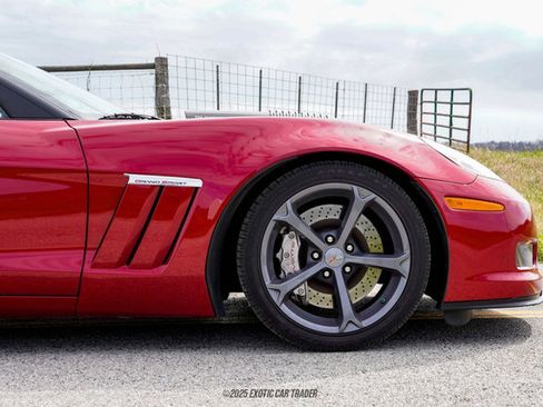 Used 2011 Chevrolet Corvette Grand Sport w/ Preferred Equipment Group RWD image 11