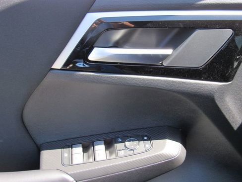 New 2026 Mitsubishi Outlander ES FWD image 20